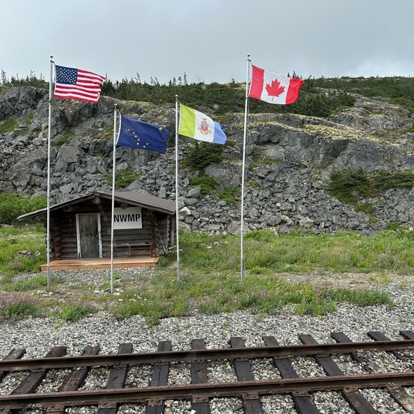 OUR TRIP TO ALASKA ON THE NORWEGIAN ENCORE! - Picture 5 of 13